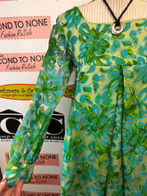 Load image into Gallery viewer, Vintage Handmade 1960s Mod Style Botanical Print Dress (Size XS/S Petite)
