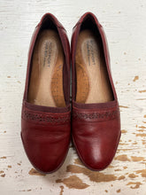 Load image into Gallery viewer, Rockport Red Leather Shoes (Size 10)
