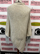 Load image into Gallery viewer, 100% Cashmere Ponchos (One Size)(10 Colour Options)
