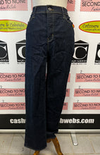 Load image into Gallery viewer, Levi's 512 Dark Wash Jeans (Size 32x32)
