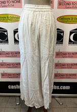 Load image into Gallery viewer, Button Wide Leg Pants (3 Colours)
