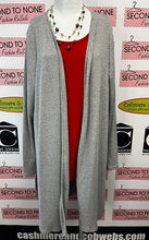 Charger l'image dans la galerie, Revamped Grey Ribbed Cardigan (Size XL)
