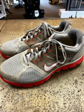 Load image into Gallery viewer, Nike Livestrong Running Shoes (Size 10)
