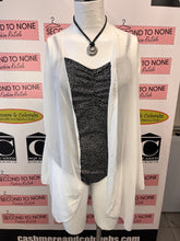 Cargar imagen en el visor de la galería, White Sheer Beach Cover (Size XL)
