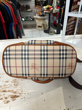 Charger l'image dans la galerie, Authentic Burberry Haymarket Check Satchel Bag
