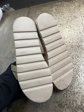 Cargar imagen en el visor de la galería, Bocage Suede Bow Sandals (Size 8)
