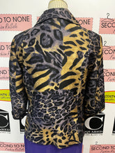 Load image into Gallery viewer, Purple Animal Print Blazer (Size M)

