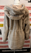 Cargar imagen en el visor de la galería, ONLY Plush Faux Fur Coat (Size XXL)
