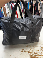 Cargar imagen en el visor de la galería, Joseph Ribkoff Duffel Bag
