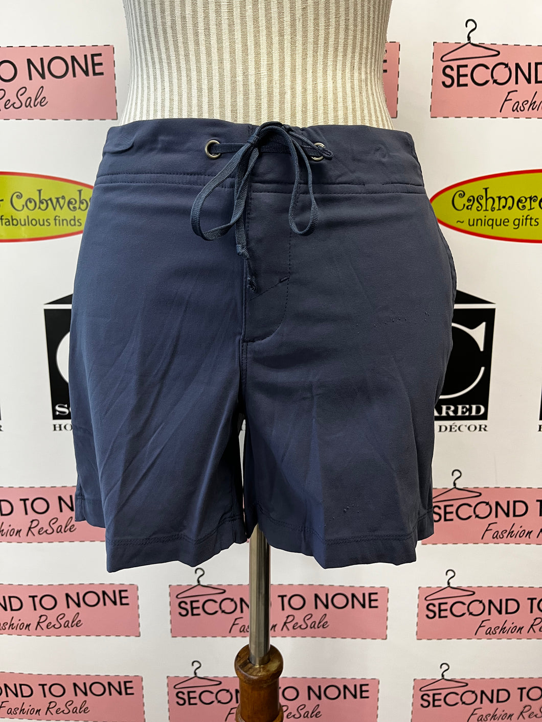 Columbia Shorts (Size 10)