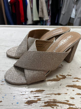 Load image into Gallery viewer, Sophie Laurent Gold Glitter Heels (Size 37=6)
