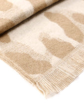 Cargar imagen en el visor de la galería, Beige Leopard Print Scarf
