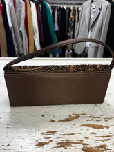 Charger l'image dans la galerie, Vintage Brown Beaded Evening Bag

