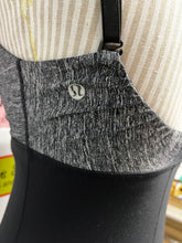 Cargar imagen en el visor de la galería, Lululemon Active Tank (Size XS)
