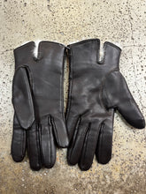 Cargar imagen en el visor de la galería, Fur Lined Leather Gloves (Size S)
