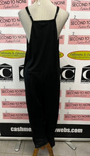 Load image into Gallery viewer, NWT Black Jumpsuit (Size 1X)

