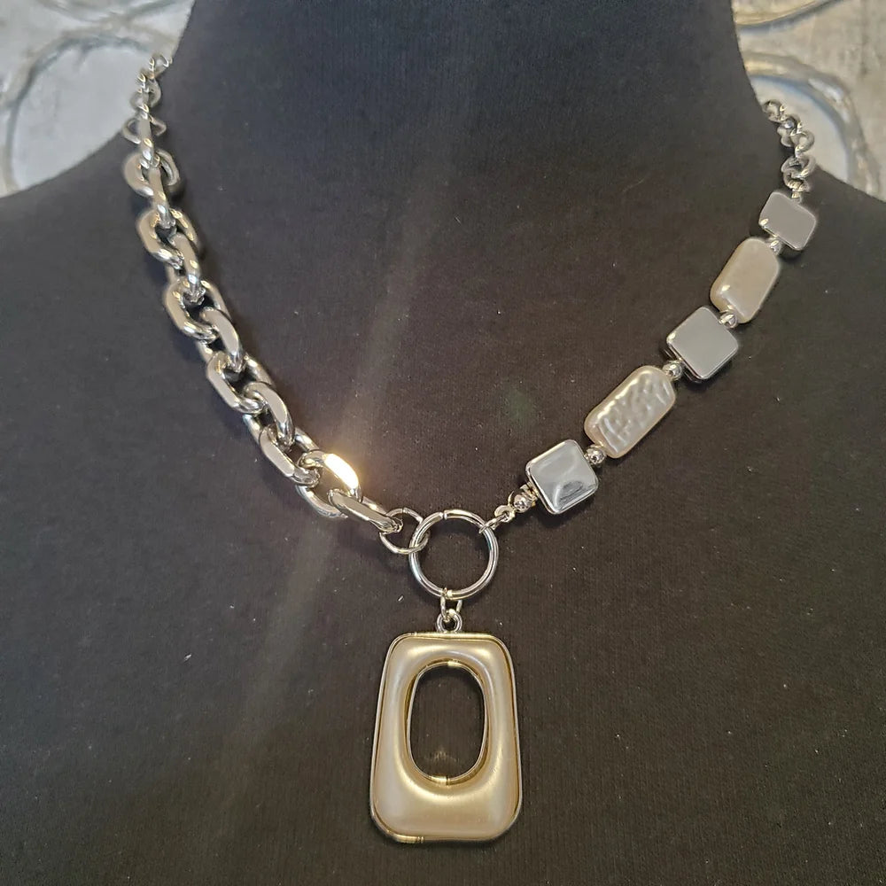 Pearl Accent Chain Necklace (Only 1 Left!)