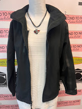 Cargar imagen en el visor de la galería, Reebok Softshell Jacket (Size M)

