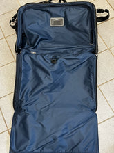 Cargar imagen en el visor de la galería, Tumi Tri-Fold Carry-On Garment Bag
