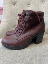 Load image into Gallery viewer, Call It Spring Boots (Size 9)

