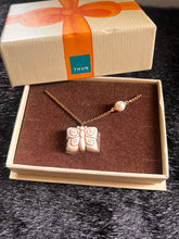 Load image into Gallery viewer, NIB Ceramic Butterfly Bracelet

