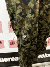 Load image into Gallery viewer, Lululemon Camouflage Leggings (Size 4)
