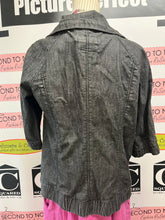 Load image into Gallery viewer, Crop Sleeve Black Denim Jacket (Size L)
