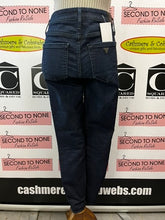 Charger l'image dans la galerie, GUESS L.A Dark Wash Skinny Jeans (Size 27)

