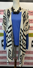 Load image into Gallery viewer, BSZW Knitwear Wrap Shawl (Size L)
