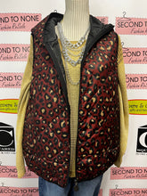 Load image into Gallery viewer, Made in Italy Animal Print Vest (One Size)
