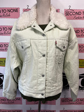 Cargar imagen en el visor de la galería, Levi's Key Lime Corduroy Jacket (Size XL)

