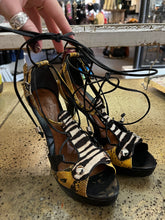 Load image into Gallery viewer, Aldo Animal Print Stilettos (Size 7)
