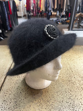 Load image into Gallery viewer, Vintage Danier Angora/Wool Cloche Hat
