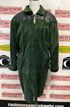 Load image into Gallery viewer, The Olde Hide House Dark Green Leather Jacket (Size 6)
