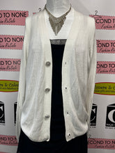 Load image into Gallery viewer, Laura Petites White Bling Sleeve &amp; Button Cardigan (Size MP)
