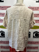 Cargar imagen en el visor de la galería, 100% Linen Rachel Roy Button Up (Size XL)
