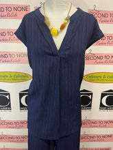 Charger l'image dans la galerie, Jones New York Navy Crinkle Set (Size L)
