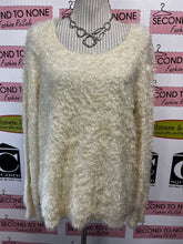 Charger l'image dans la galerie, Cream Eyelash Sequin Sweater (Size XL)
