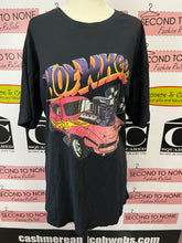 Load image into Gallery viewer, Unisex Character Vintage-Inspired Tees (2 Designs)
