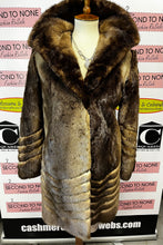 Load image into Gallery viewer, Kindy's Vintage Fur Coat (Size S)
