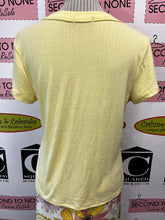 Charger l'image dans la galerie, Studio Soft Yellow Tee (Size L)
