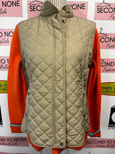 Charger l'image dans la galerie, Beige Quilted Fleece Lined Vest (Size L)
