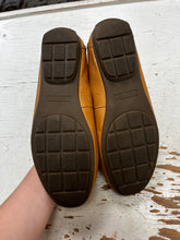 Load image into Gallery viewer, Naturalizer Leather Moccasin Loafers (Size 9.5)

