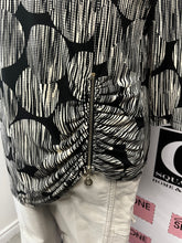 Load image into Gallery viewer, Laura Asymmetric Hem Top (Size M)
