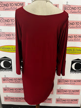 Load image into Gallery viewer, Sympli Cold Shoulder Tunic (Size 18)
