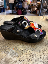 Load image into Gallery viewer, Helle Comfort Wedge Sandals (Size 5)

