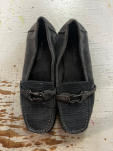Load image into Gallery viewer, Aerosoles Suede Loafers (Size 7)
