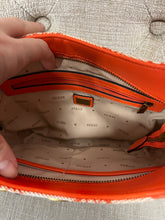 Cargar imagen en el visor de la galería, Guess Orange Shoulder Bag
