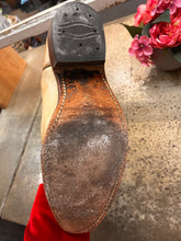 Charger l'image dans la galerie, Authentic Canada-Made Leather Cowboy Boots (Size 8.5)
