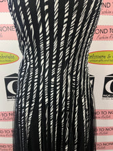 Load image into Gallery viewer, Gilani Black &amp; White Pleated Dress (Size 6)
